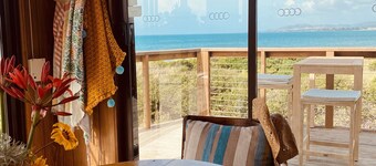 IdleWild - Secluded Absolute Beachfront Escape