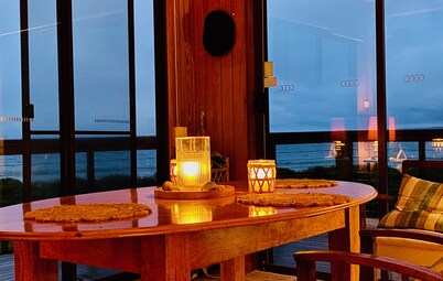 IdleWild - Secluded Absolute Beachfront Escape