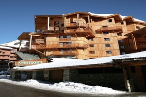 Esterni