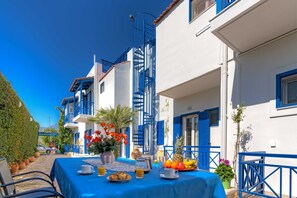 Garden - Sea Breeze Corner ,cozy Flat Neat the Beach (Malevizi)
