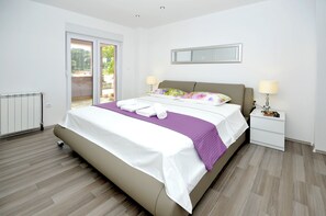 Ferienhaus, 4 Schlafzimmer, Raucher, eigener Pool