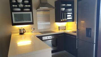 Apartment, 2 Bedrooms, Balcony | Interior