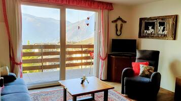 Studio, 1 Bedroom, Smoking, Balcony | Kemudahan bilik