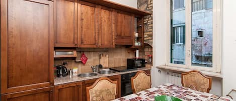 Departamento, 3 habitaciones, balcón | Cocina privada