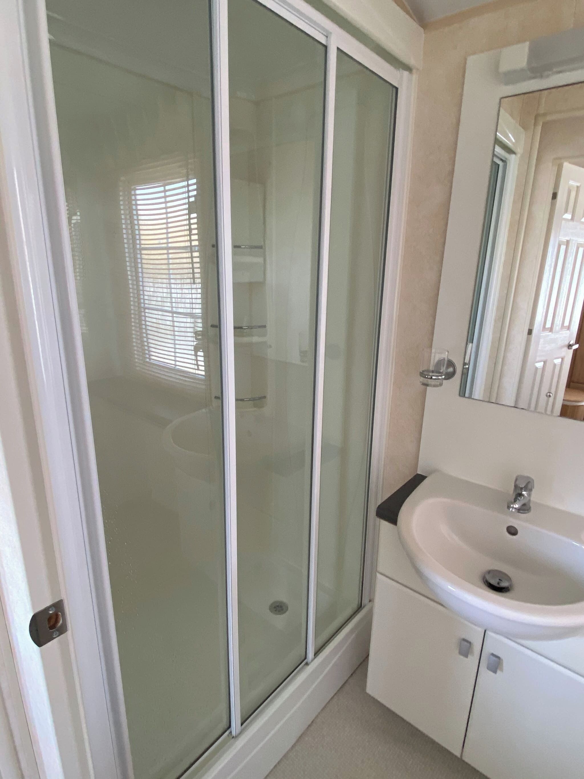 Chalet, 2 Bedrooms, Balcony, Garden View | Bathroom