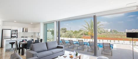 Villa, 3 habitaciones, alberca privada, vista al jardín | Restaurantes