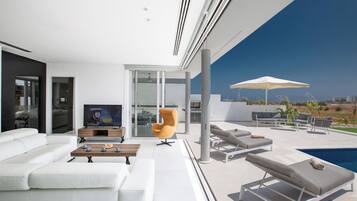 Villa, 3 Bedrooms, Private Pool, Garden View | Living room