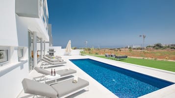 Villa, 3 Bedrooms, Private Pool, Garden View | Garden