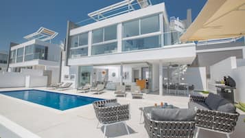 Villa, 3 Bedrooms, Private Pool, Garden View | Garden