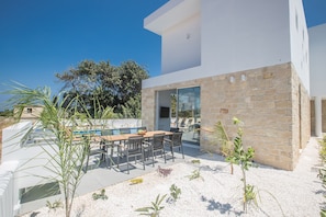 Villa, 4 Bedrooms, Private Pool, Garden View | Property grounds