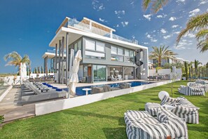 Garden - Protaras Holiday Villa Wp4 (Paralimni)