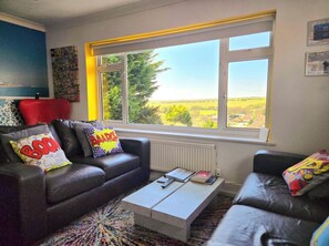 House, 3 Bedrooms, Garden View | Living room - 3 Bed House Stunning Views And Free Parking (Brighton)