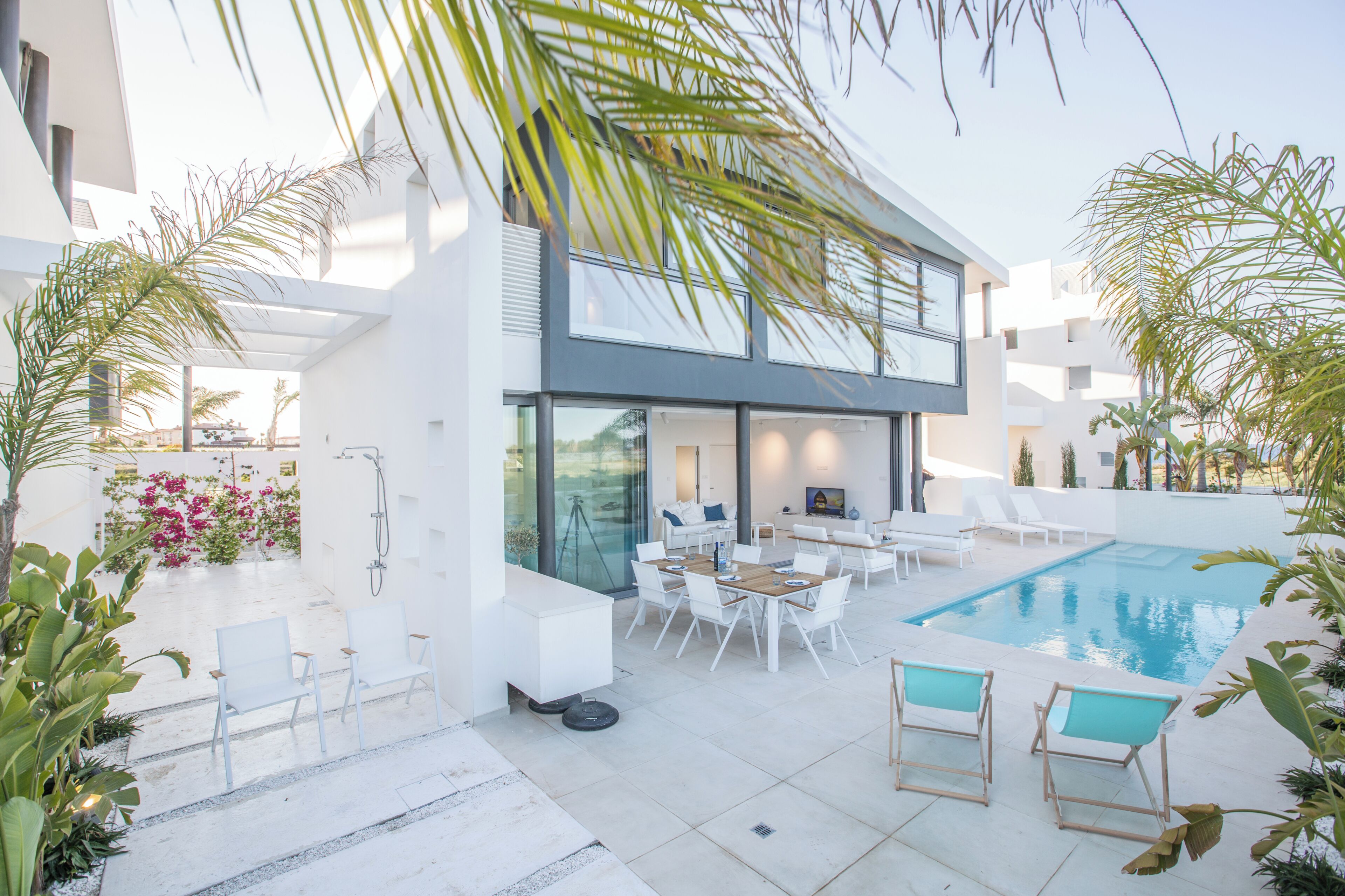 Villa, 3 habitaciones, patio, vistas al jardín | Piscina | Una piscina al aire libre