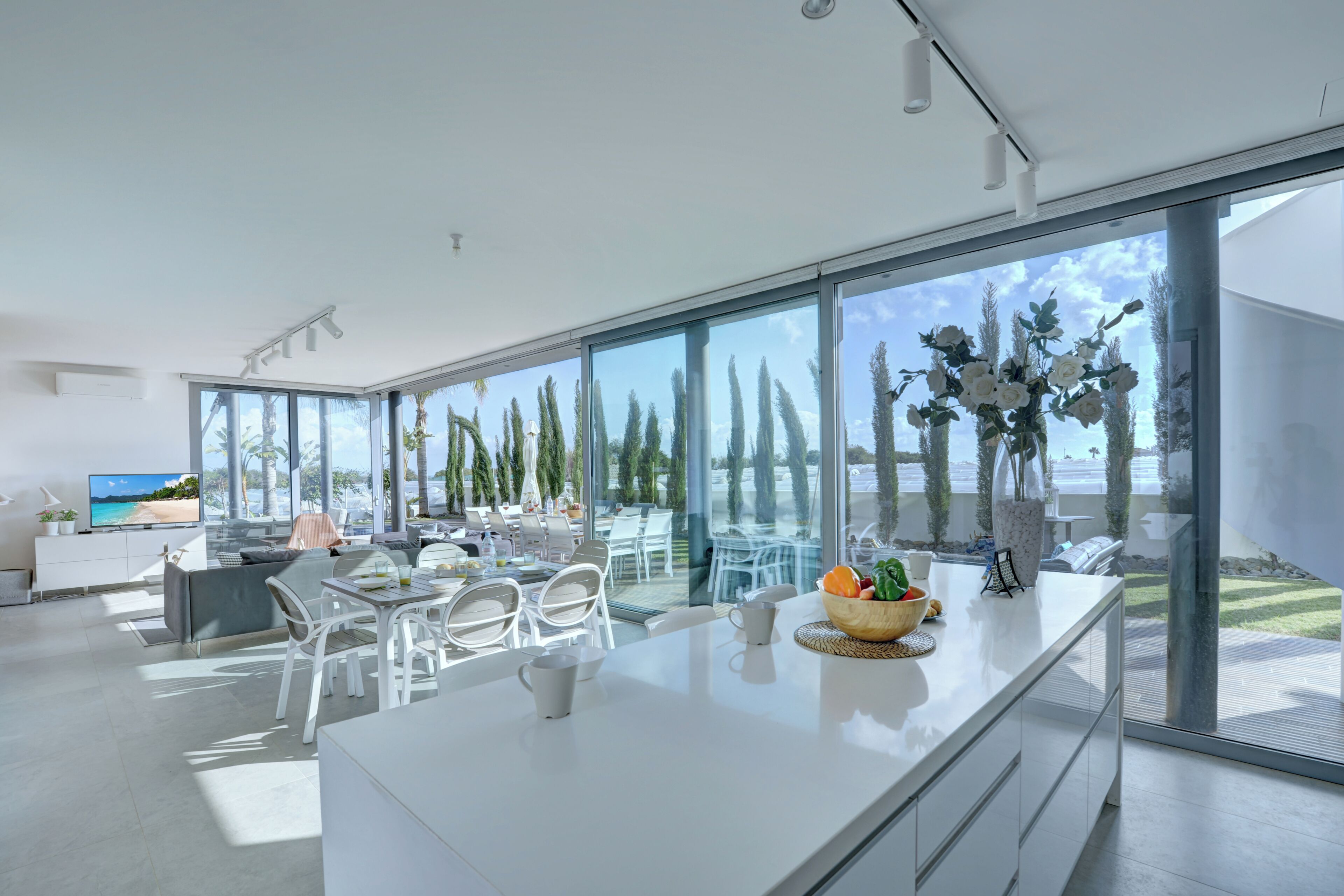 Villa, 3 Bedrooms, Private Pool, Garden View | Dining