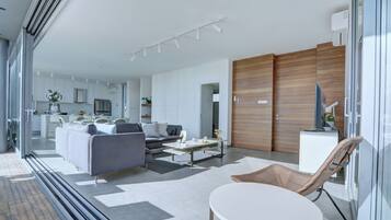 Villa, 3 Bedrooms, Private Pool, Garden View | Living room