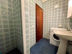 Departamento, 1 habitación, balcón, vista a la ciudad | Baño