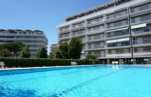 Appartement, 2 chambres, balcon, vue ville | Piscine