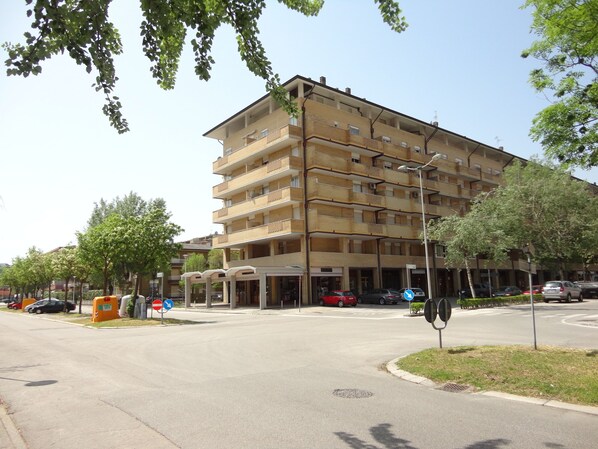 Appartement, 2 slaapkamers, balkon, uitzicht op de stad | Voorkant van accommodatie