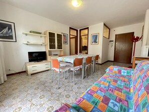 Departamento, 2 habitaciones, balcón, vista a la ciudad | Cocina privada