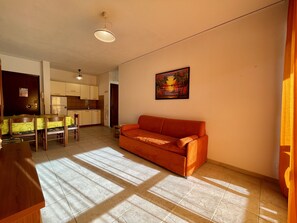 Living area - Holiday by the Pool-beahost (Caorle)