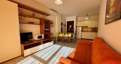 Holiday by the Pool-beahost