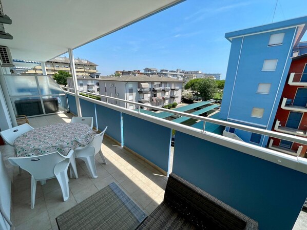 Estudio, 1 habitación, balcón, vista a la alberca | Balcón