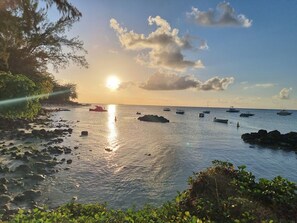 Beach - Studio Solitaire Ideal for two Adults - Sea View 1 (Trou aux Biches)
