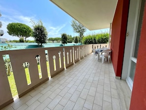 Apartment, 2 Bedrooms, Terrace, Garden View | Balcony
