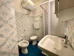 Studio, Balcony, Pool View | Bathroom - Cozy Studio With Pool (Caorle)