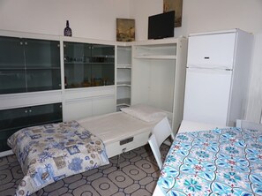 Studio, Balcony, Pool View | 1 bedroom - Cozy Studio With Pool (Caorle)