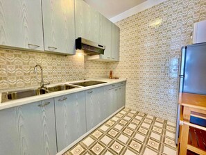 Apartment, 1 Bedroom, Balcony, Ocean View | Room amenity