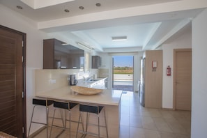 Villa, 3 habitaciones, alberca privada, vista al jardín | Interior