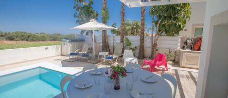 Villa, 3 Bedrooms, Private Pool, Garden View | Garden