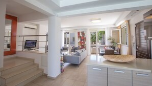 Villa, 3 Schlafzimmer, eigener Pool, Gartenblick | Speisen