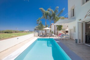 Villa, 3 Schlafzimmer, eigener Pool, Gartenblick | Garten