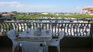 Balcony - Lovely Flat a Stone's Throw From the Port-beahost (Caorle)