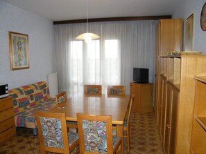 Appartamento, 2 camere da letto, balcone | Sala da pranzo