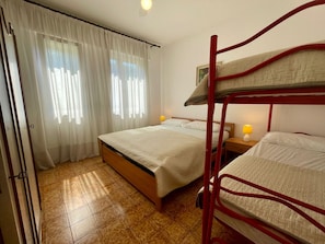 Apartamento, 2 quartos, sacada | 3 quartos