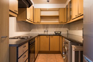 Fridge, microwave