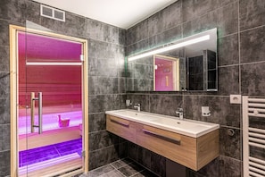 Bathtub