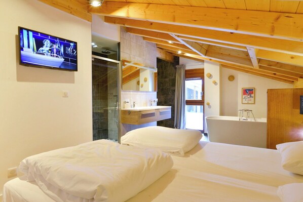 4 bedrooms, bed sheets - Chalet in French Alps near Lake Geneva (Abondance)