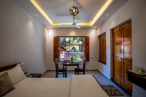 Free WiFi - Whiteboard Homes (Siolim)