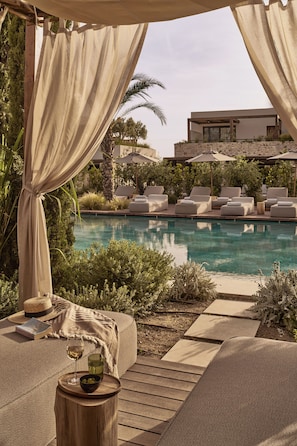 Sharing Pool Suite | Terrace/patio