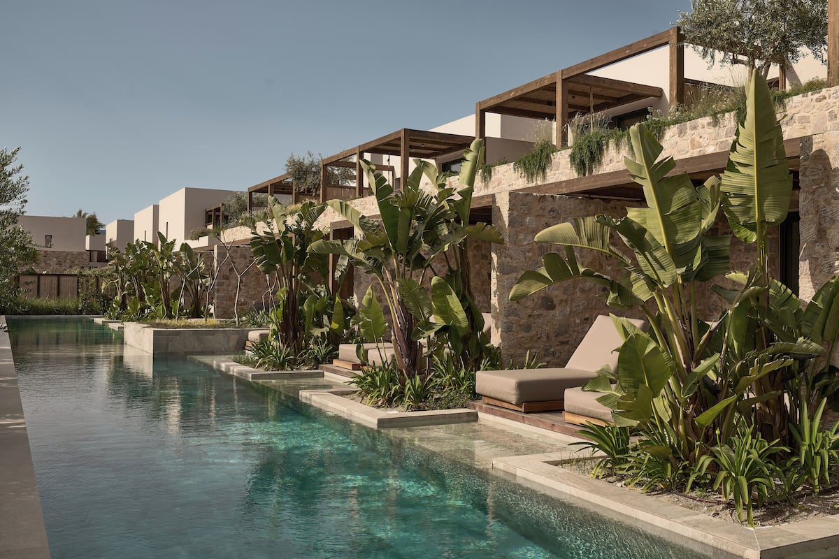 Swim-Up Suite | 1 bedroom, premium bedding, down comforters, memory foam beds