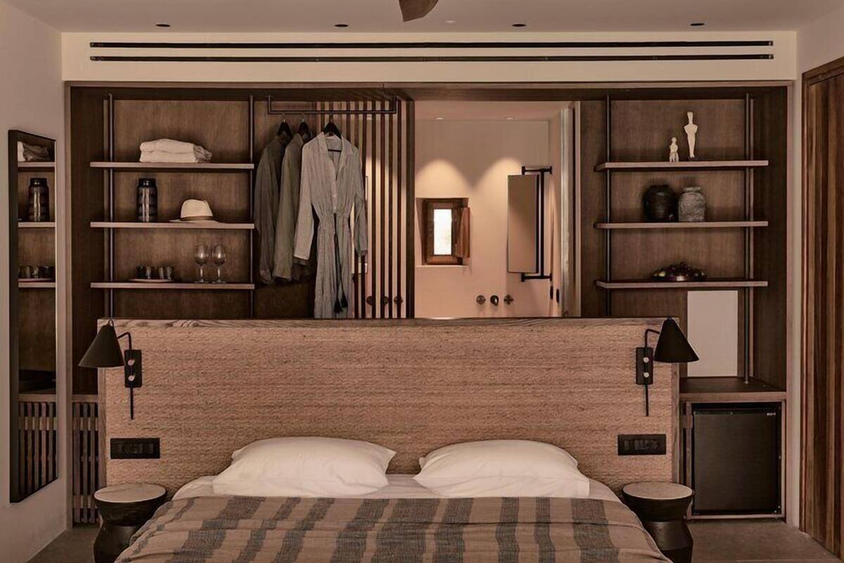 Private Pool Suite | Ropa de cama de alta calidad y edredones de plumas