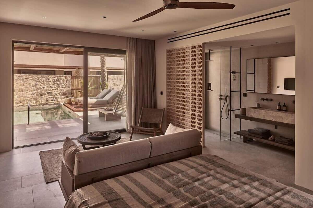 Premium Private Pool Suite | Premium bedding, down duvets, memory-foam beds, minibar