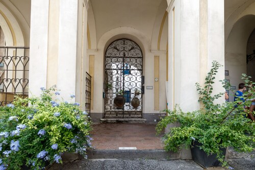 Qasar Luxury Suite in Capri's Piazzetta