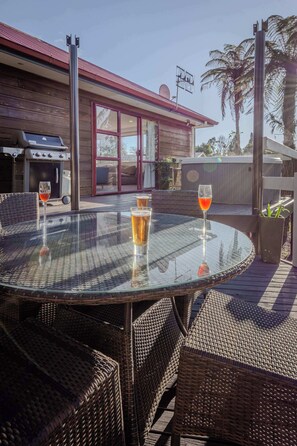 Ulkoruokailutilat
