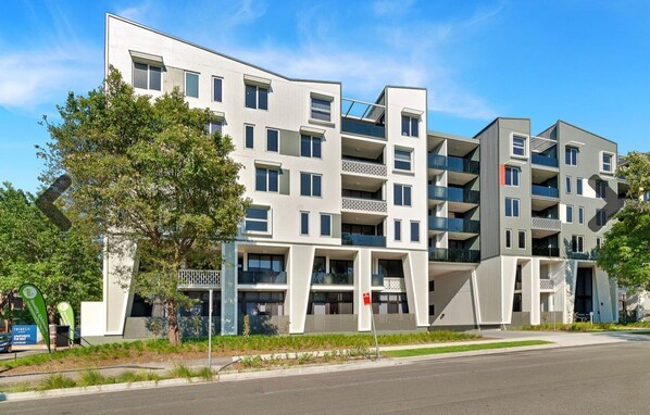 Exterior - Cozy Meriton Apartment - Waterloo (Waterloo)