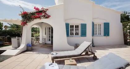 ES CHALET DE BINISAFUA, 40 METERS FROM THE SEA